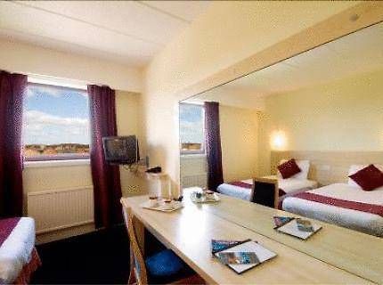 Howard Park Hotel Kilmarnock Room photo